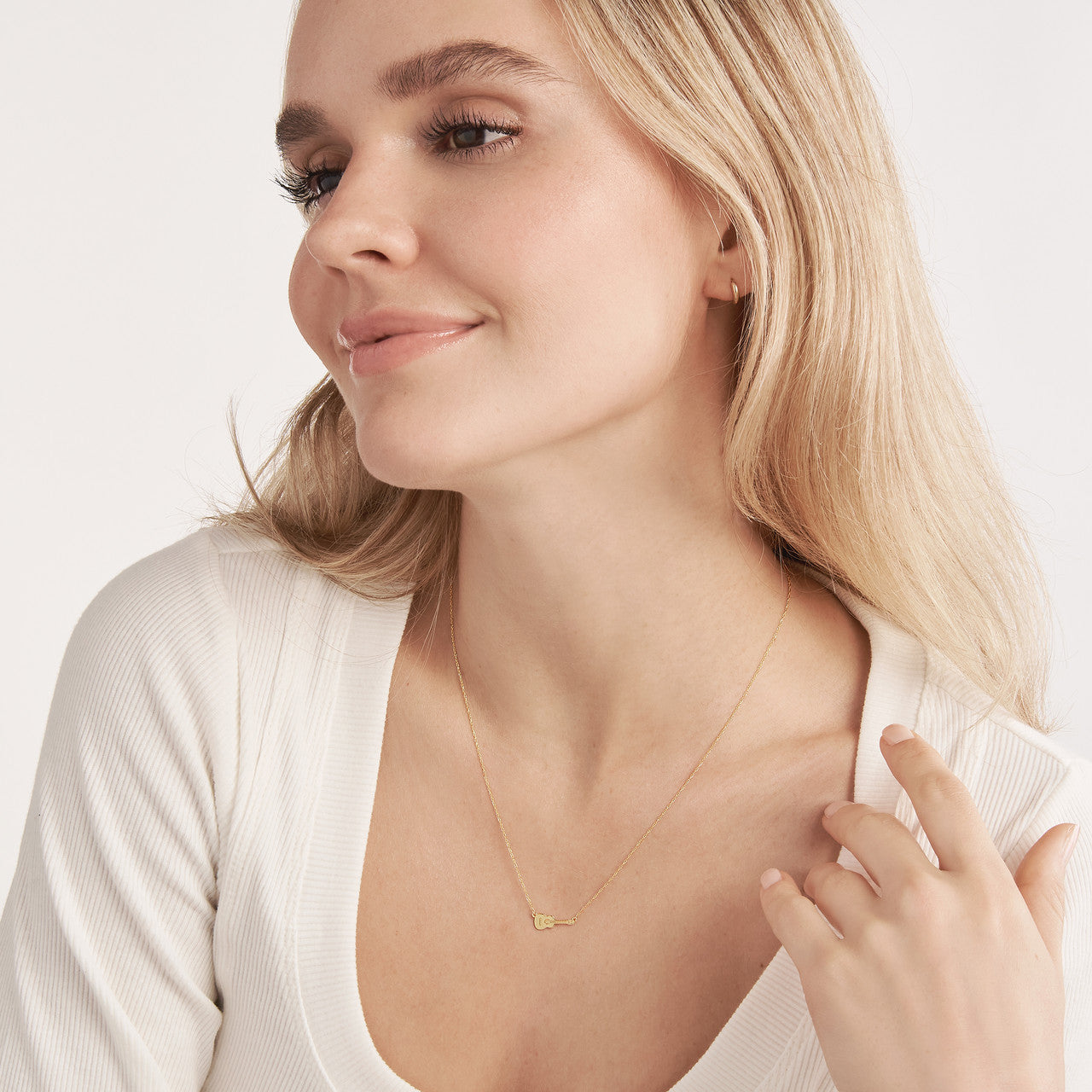 Guitar Necklace 1